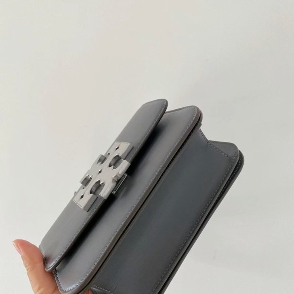 NEW TORY BURCH Eleanor Convertible Leather Shoulder Bag - Picture 3 of 7